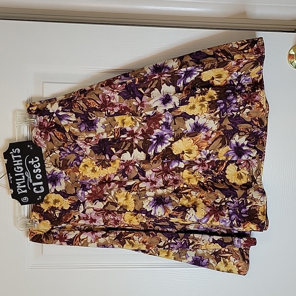 Apt. 9 Stretch Skirt 6 A-line Purple Brown Tan Yellow Floral